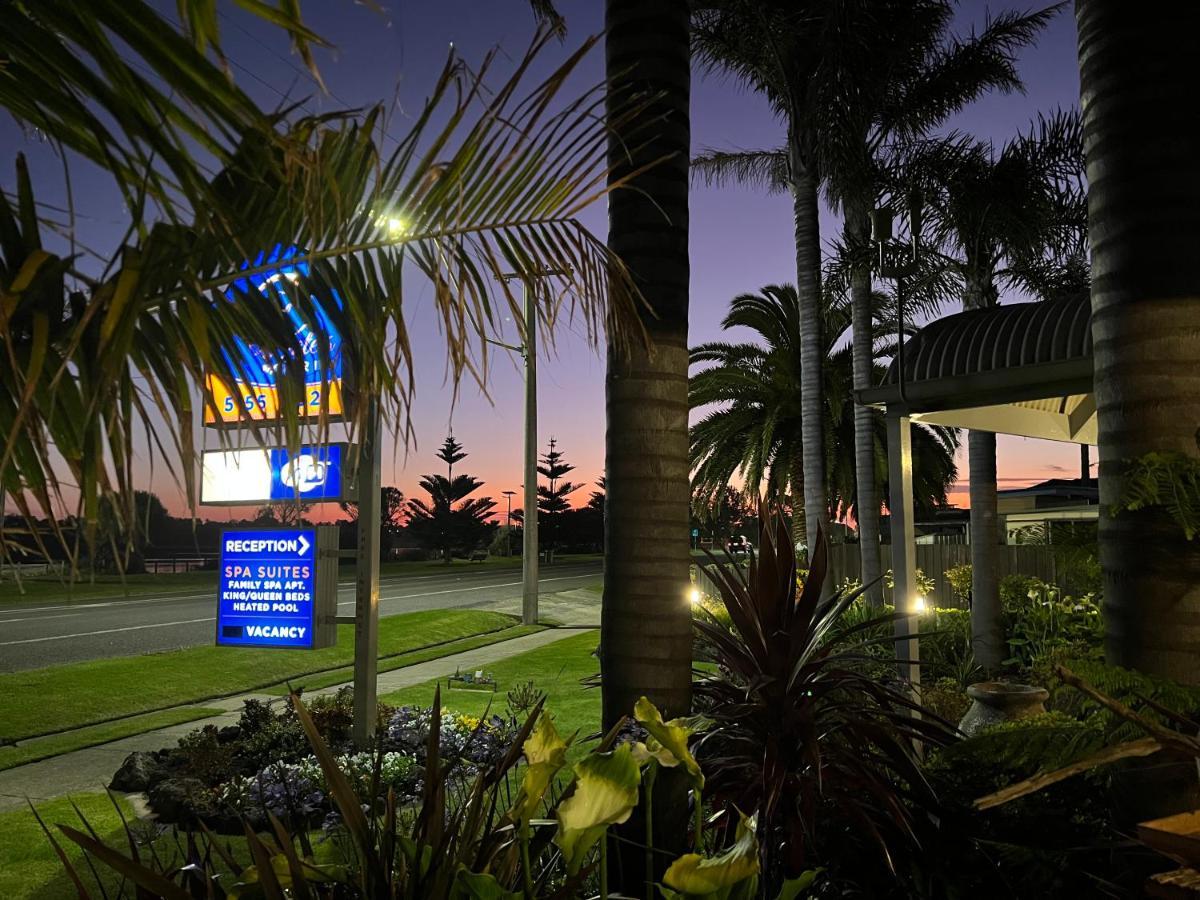 Coastal Waters Motor Inn Lakes Entrance Exterior photo